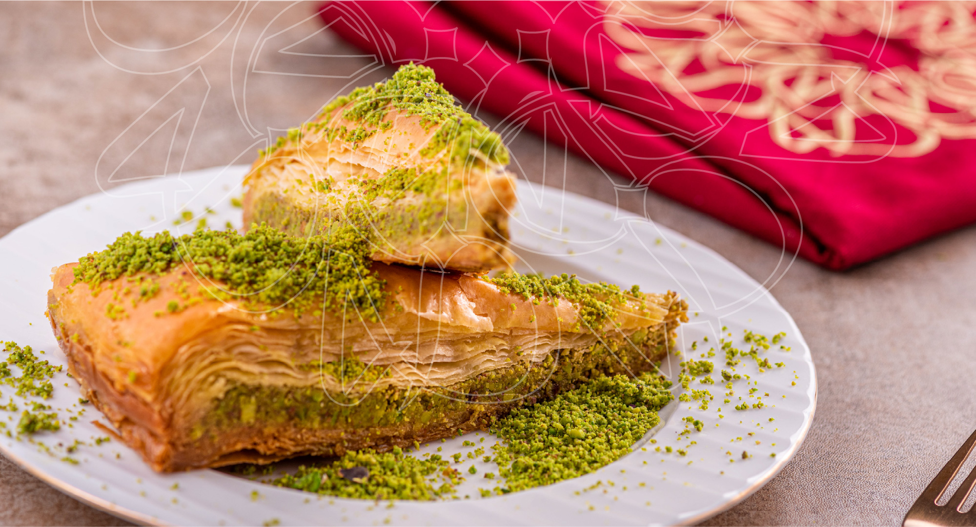 كيف تطلب من أفضل محل حلو عربي في الشارقة؟