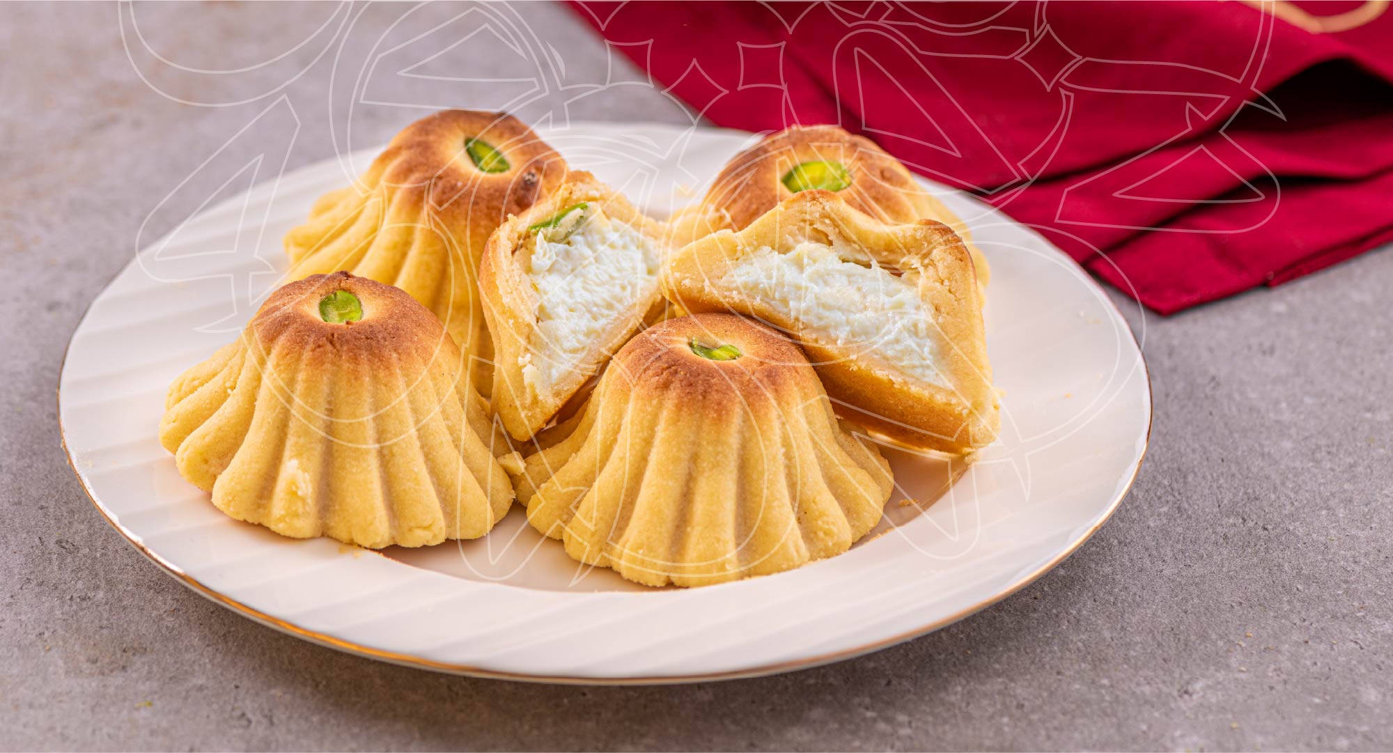what-s-inside-the-premium-authentic-mixed-qashati-box